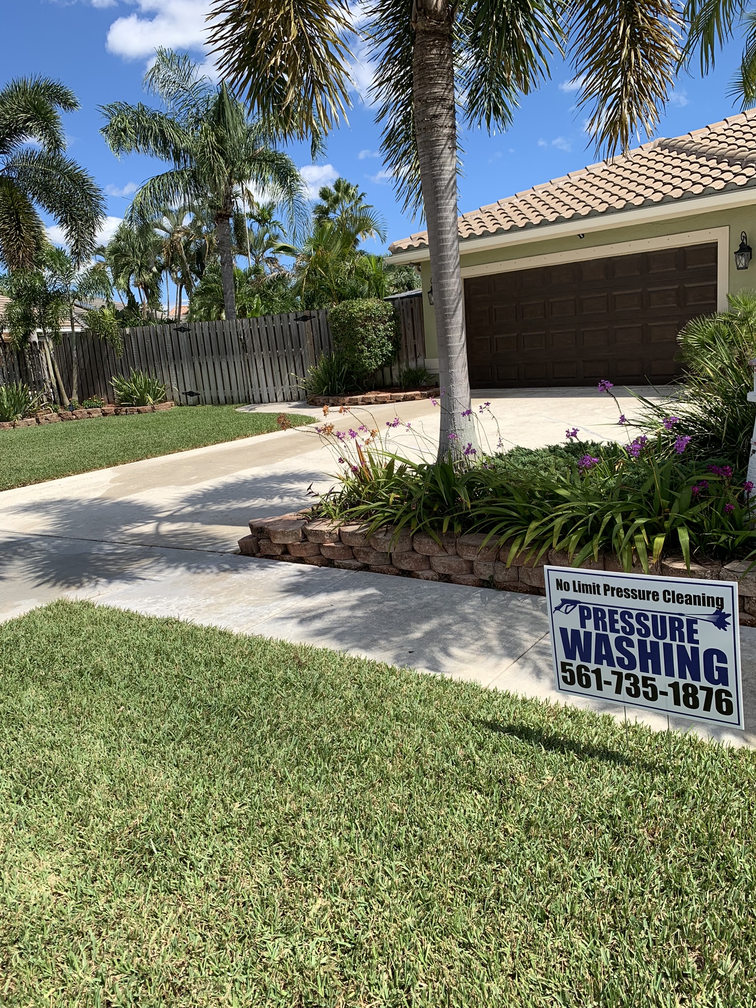 Driveway and Walkway Cleaning in Boynton Beach, FL Thumbnail